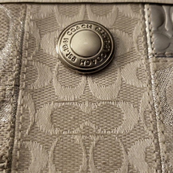 Coach wristlet - Picture 2 of 3